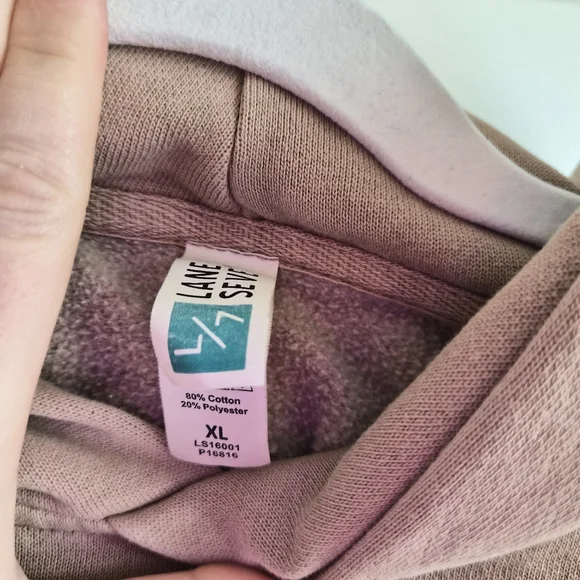 Qveen Herby Concert Hoodie - Picture 4 of 4